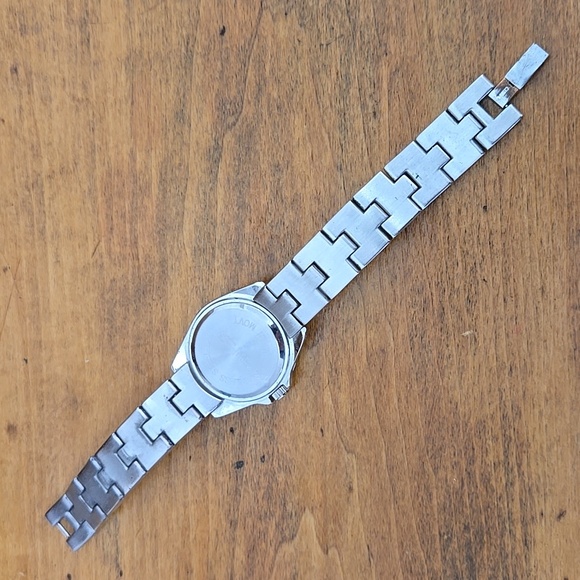 WHITE HOUSE BLACK MARKET WATCH - Picture 4 of 6